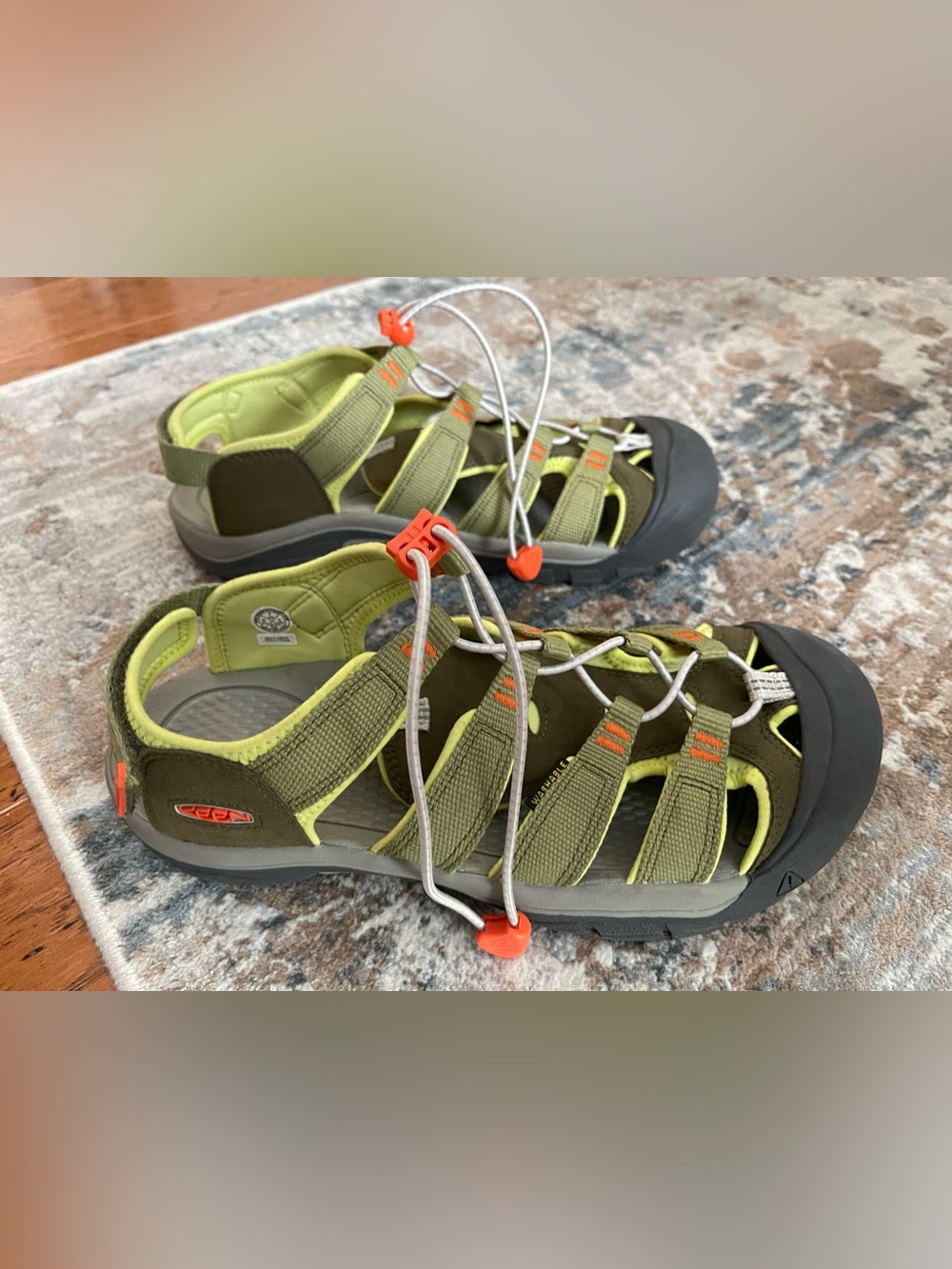Keen Big Kids Boys Newport Boundless Youth Sandal Sz.7 Dark Olive Scarlet Ibis
